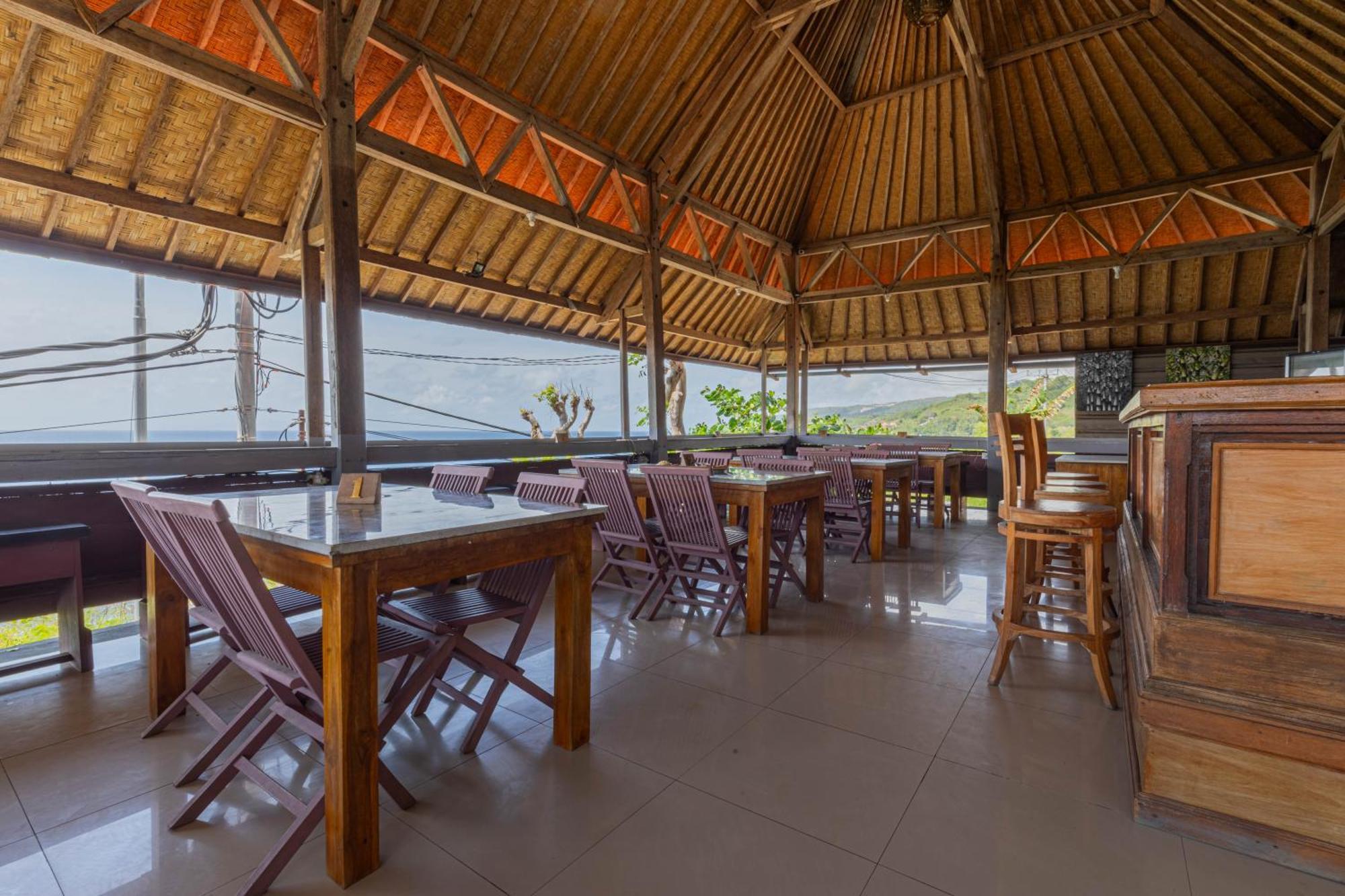 Manta Cottages With Sea View Batununggul Eksteriør billede